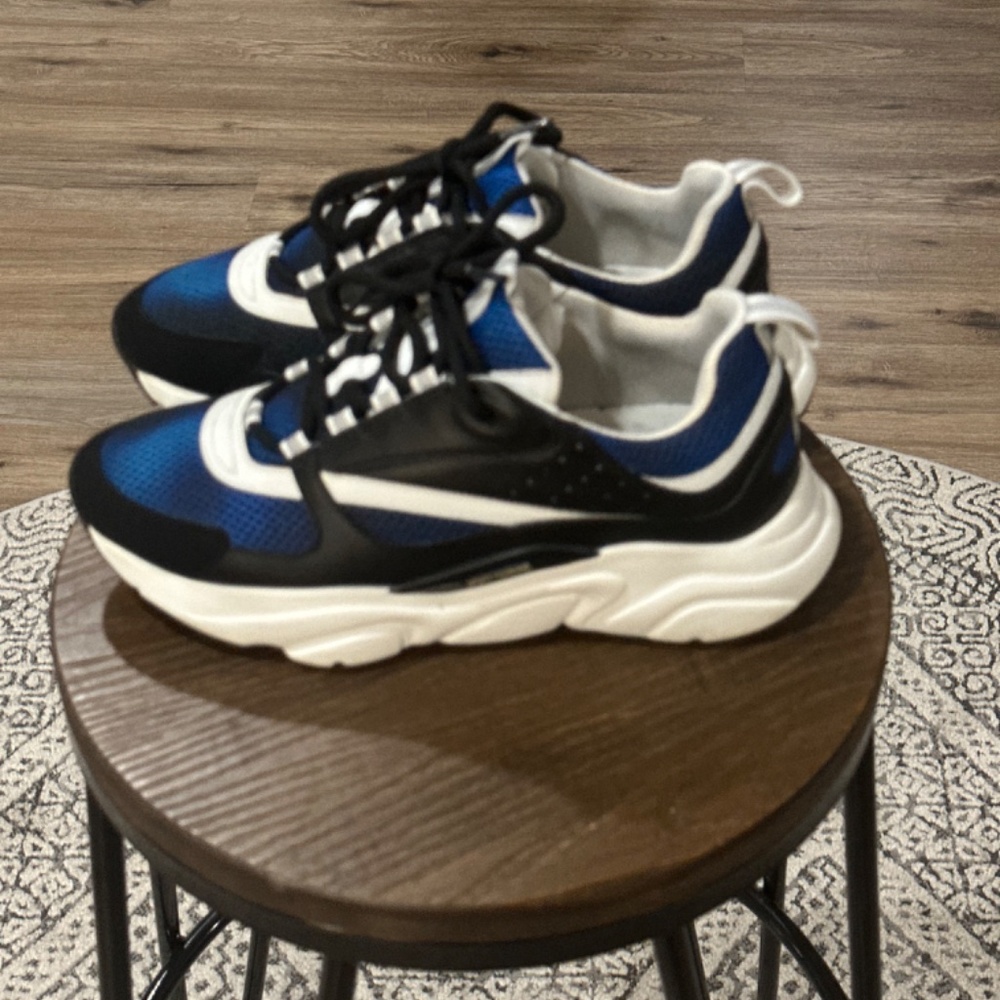 Christian Dior Sneaker - Picture 3 of 3